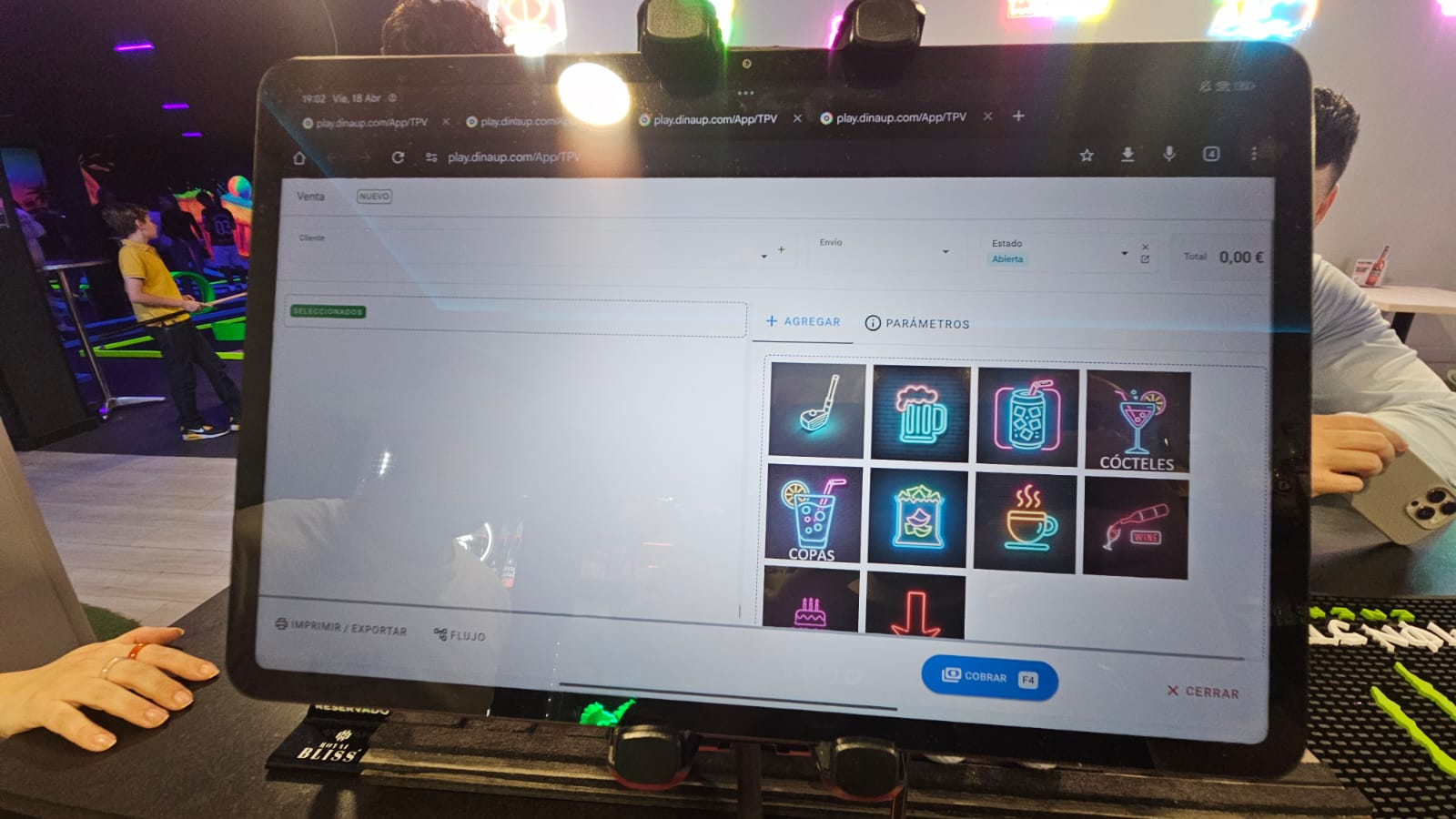 Neon Minigolf pistas