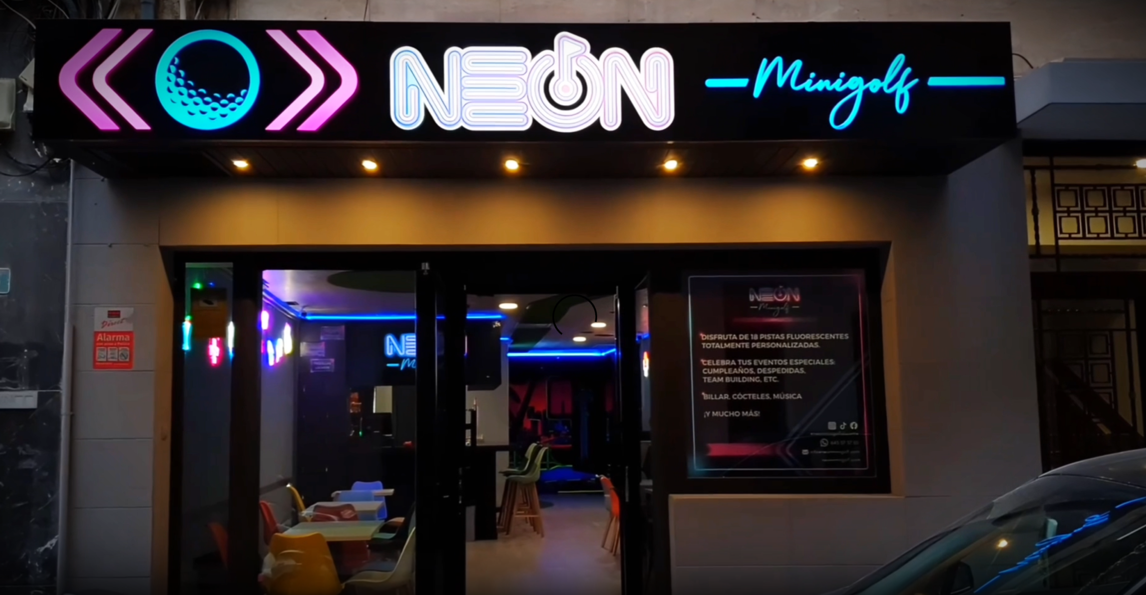 Neon Minigolf Alicante